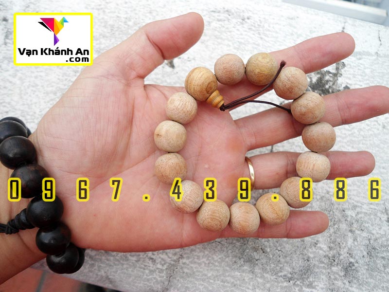 Vòng tay gỗ xá xị