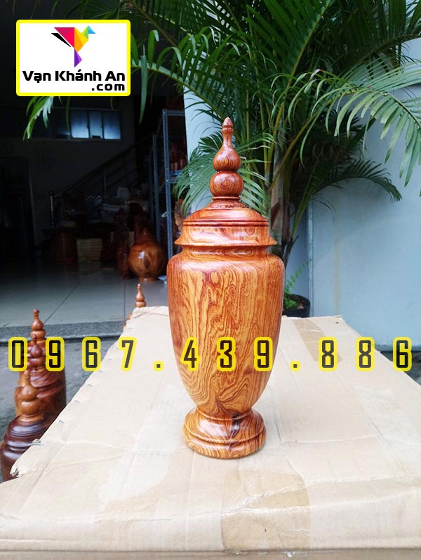 Bình phú quý phong thủy gỗ cẩm chỉ