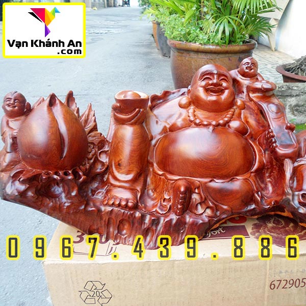 Phật Di Lặc đẹp bằng gỗ