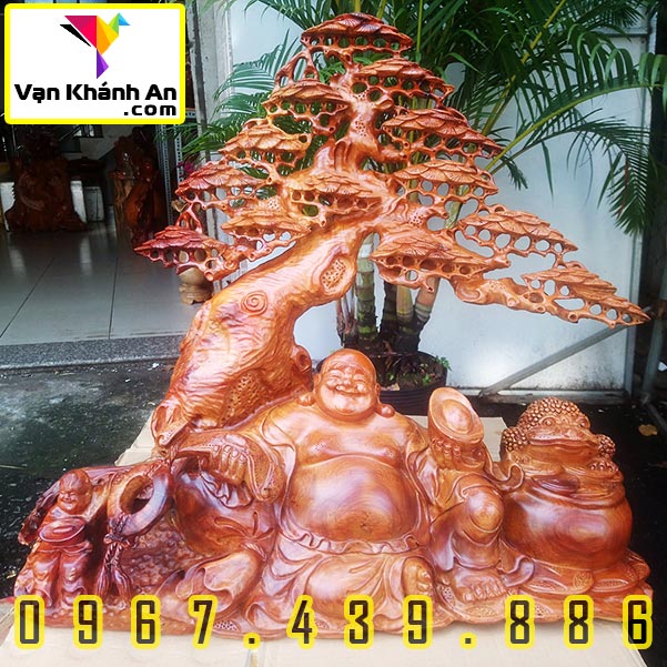 Tượng Phật Di Lặc đẹp bằng gỗ