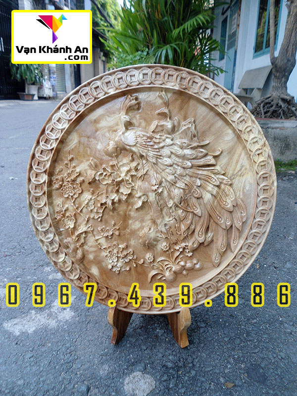 Đĩa gỗ trang trí chim công hoa mai gỗ nu nghiến