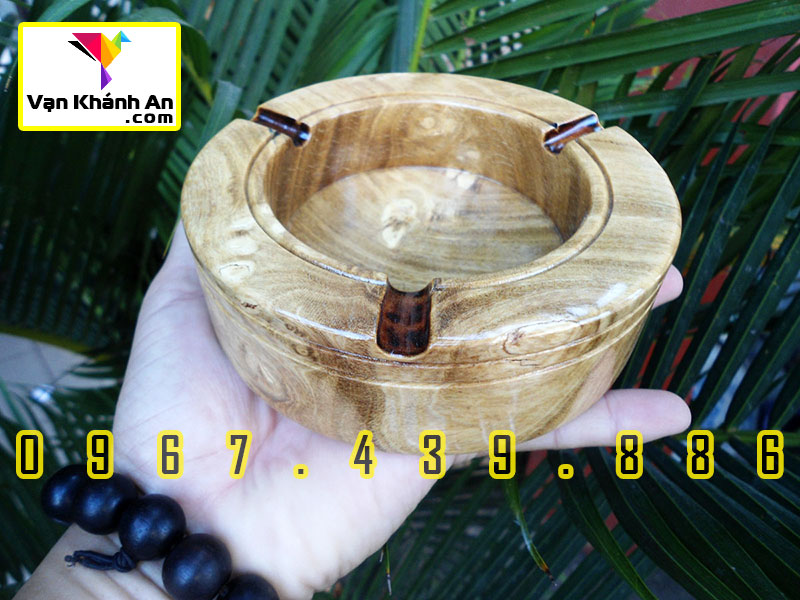 Gạt tàn thuốc lá bằng gỗ đẹp
