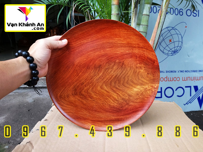 Đĩa bằng gỗ hương Việt