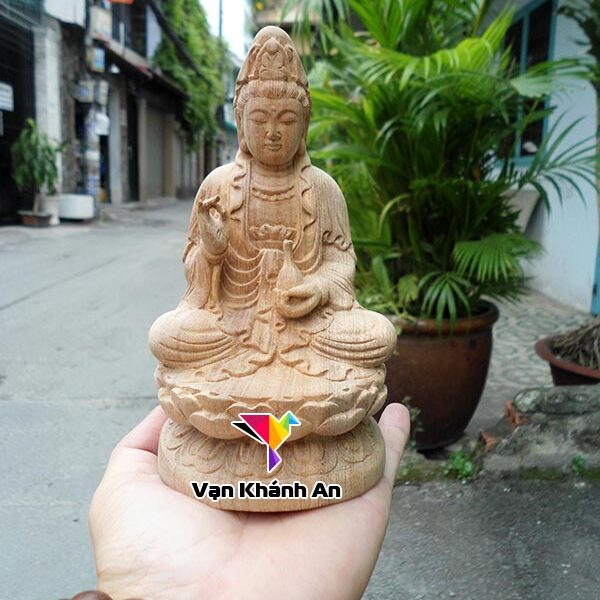 Phật Bà Quan Âm để xe gỗ xá xị