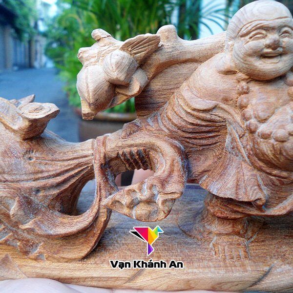 Phật Di Lặc gỗ ngọc am lên tuyết