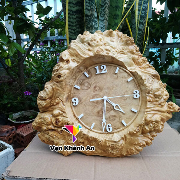 Đồng hồ treo tường gỗ lũa