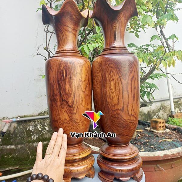Lục bình gỗ cẩm sừng