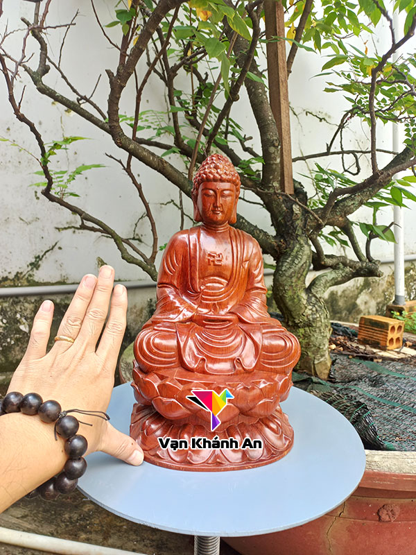 Tượng gỗ Phật A Di Đà