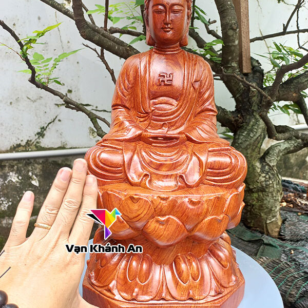 Tượng Phật A Di Đà bằng gỗ hương