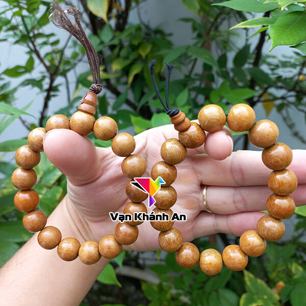 Vòng đeo tay gỗ bách xanh 12ly
