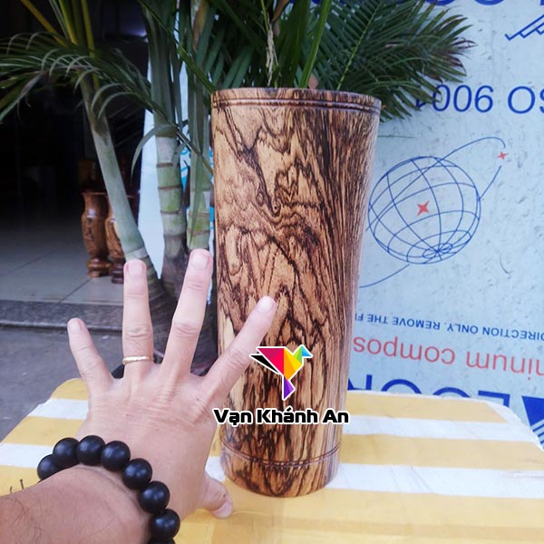 Bình cắm hoa gỗ cẩm sừng