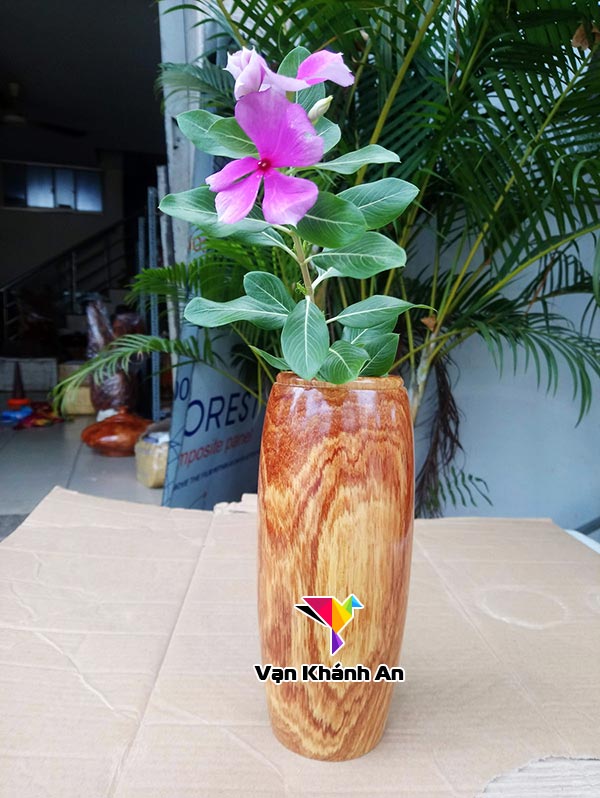 Lọ cắm hoa gỗ cẩm