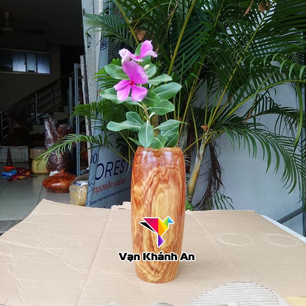 Lọ cắm hoa gỗ cẩm