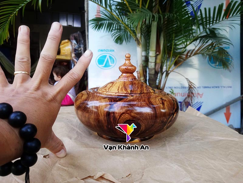 Thố đựng hạt dưa bánh kẹo gỗ cẩm