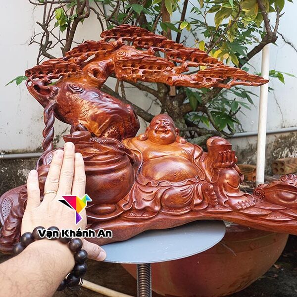 Tượng gỗ Phật Di Lặc ngồi tùng