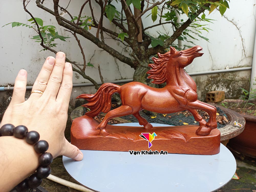 Tượng ngựa mã đáo thành công