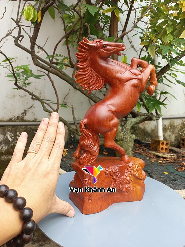 Tượng ngựa phong thủy