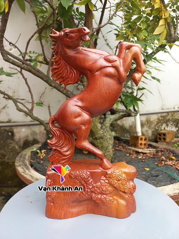 Tượng ngựa phong thủy