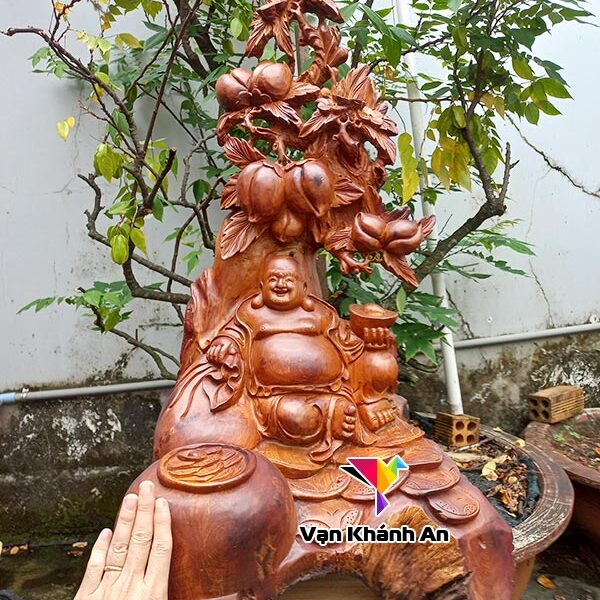 Tượng Phật Di Lặc ngồi gốc đào gỗ hương