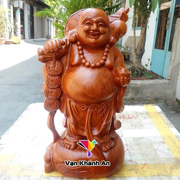 Tượng Phật Di Lặc vác cành đào