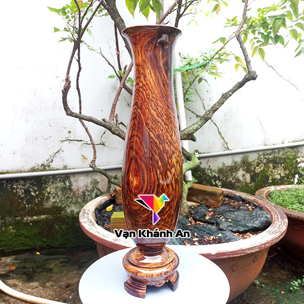 Lọ hoa bằng gỗ cẩm sừng
