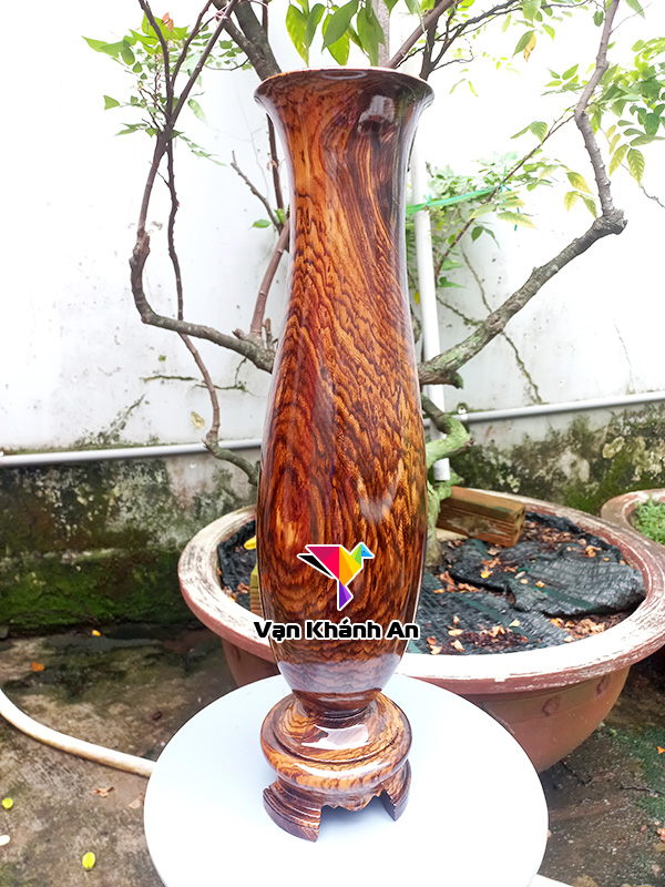 Lọ hoa bằng gỗ cẩm sừng