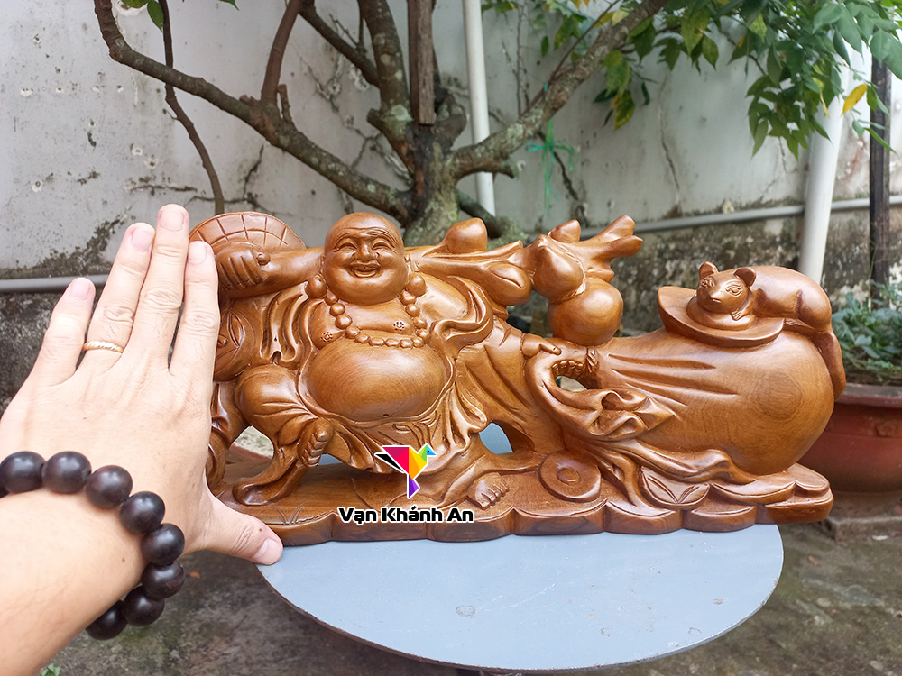 Tượng gỗ Phật Di Lặc kéo bao tiền