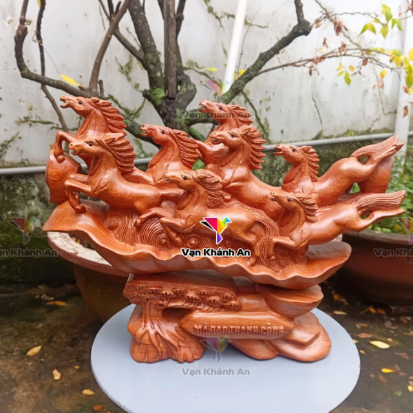 Tượng Bát Mã Truy Phong