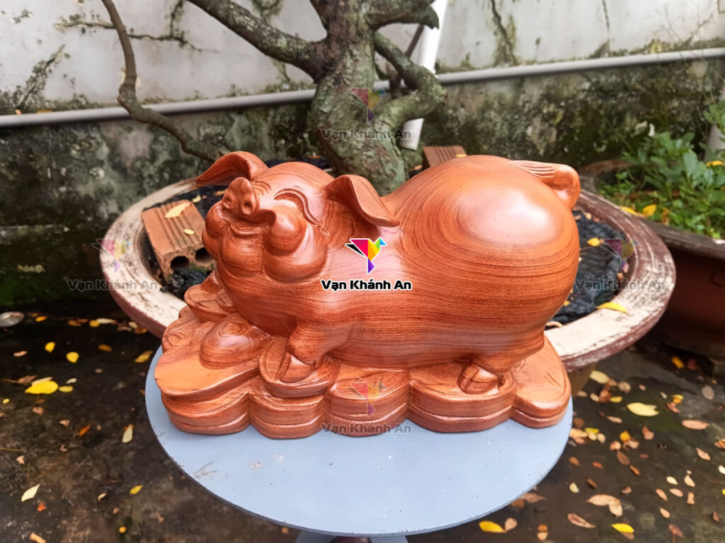 Tượng Heo Tài Lộc Gỗ Hương