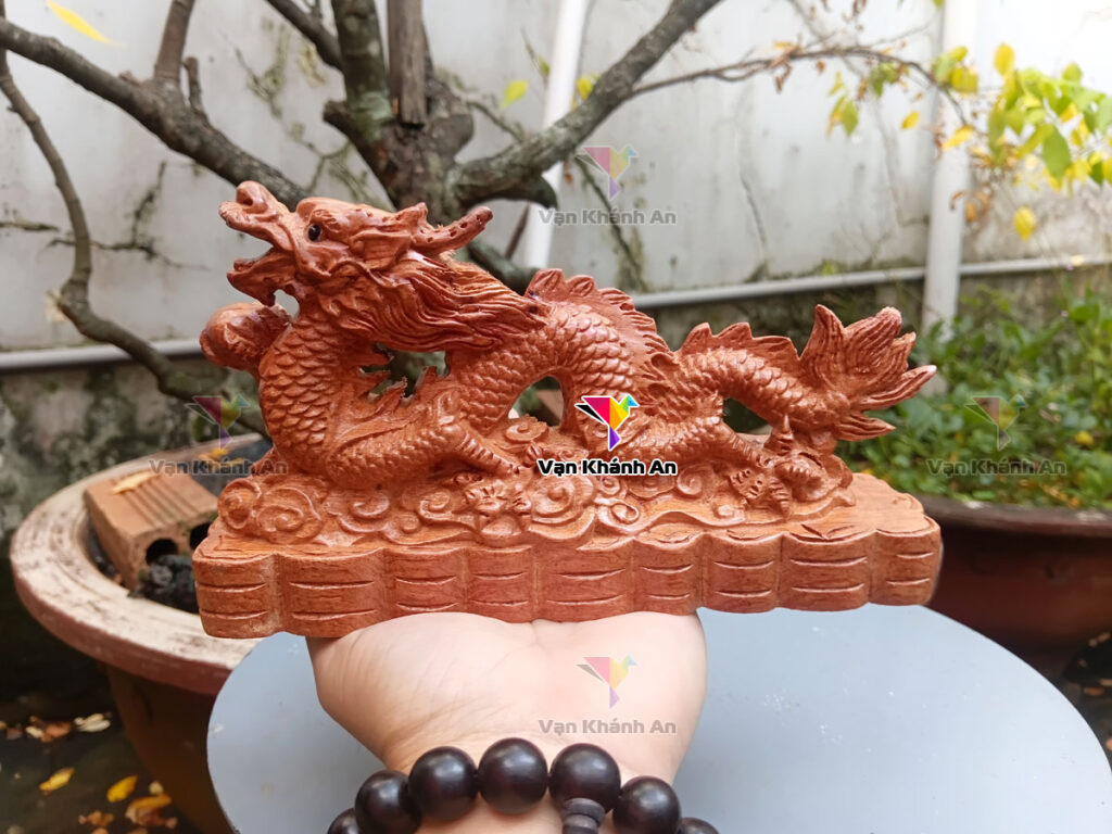 Tượng Rồng Để Taplo Xe