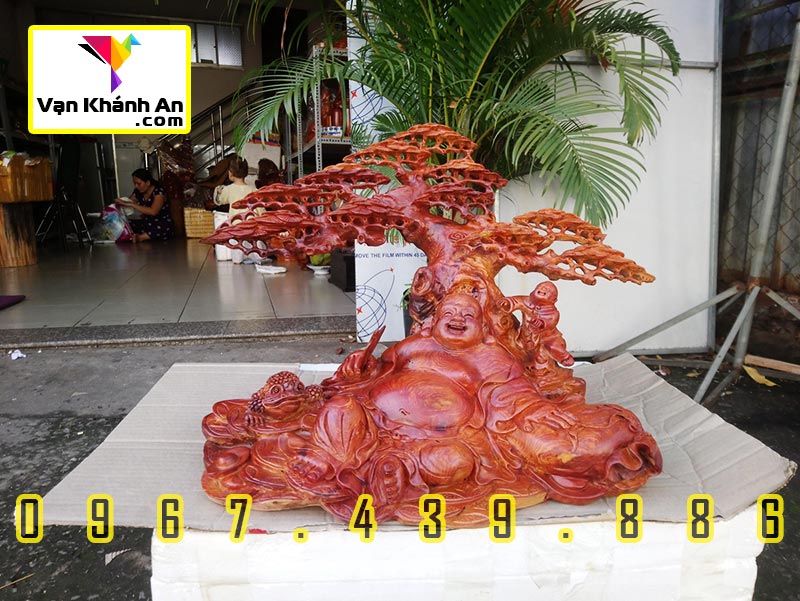 Tượng Di Lặc Bằng Gỗ