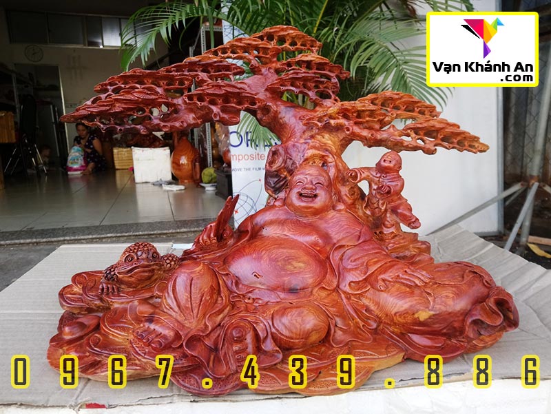 Tượng Di Lặc Bằng Gỗ