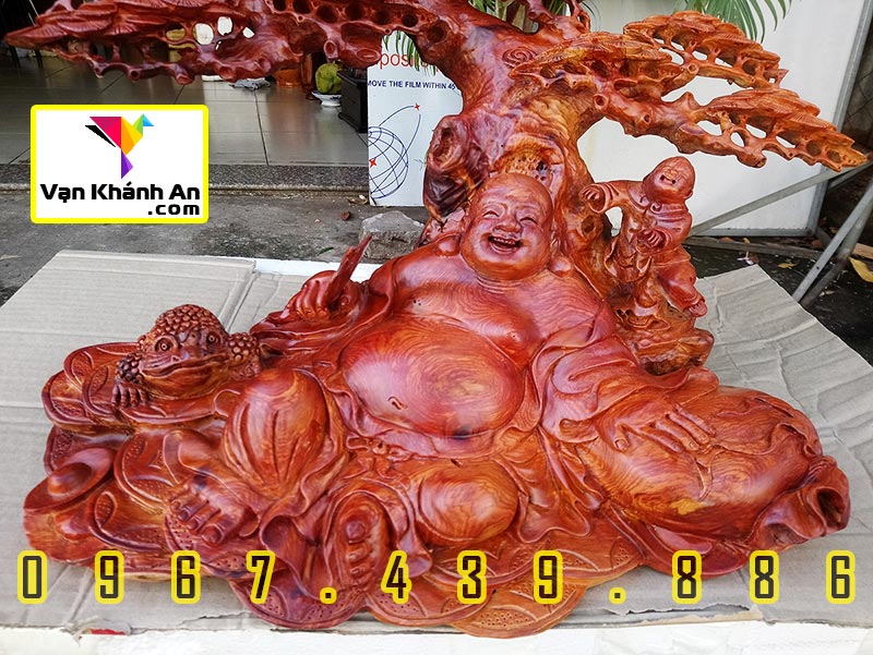 Tượng Di Lặc Bằng Gỗ