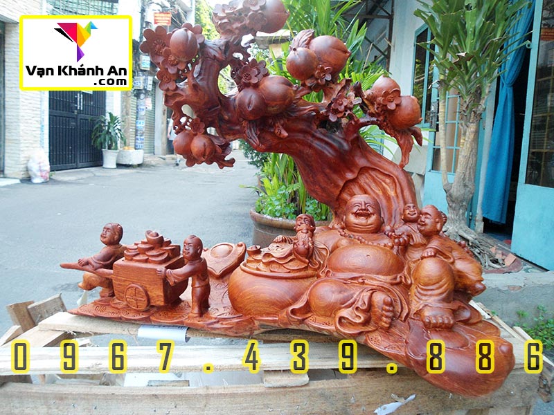 Tượng Gỗ Phật Di Lặc Ngồi Gốc Đào