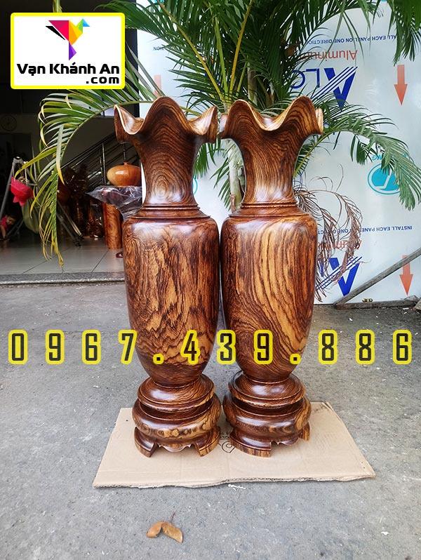 Cặp Lục Bình Gỗ Cẩm Sừng