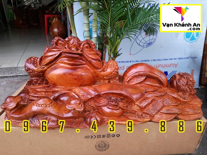 Thiềm Thừ Trấn Chum Tiền
