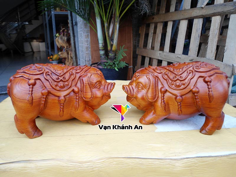 Tượng Heo Gỗ Phong Thủy