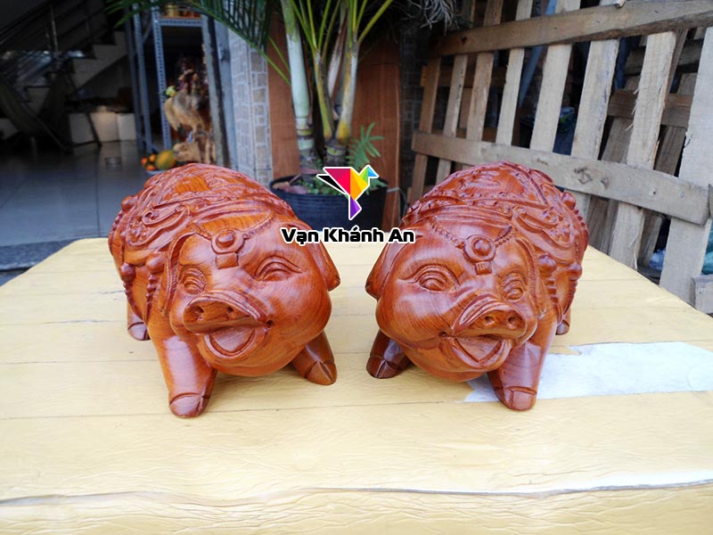 Tượng Heo Gỗ Phong Thủy
