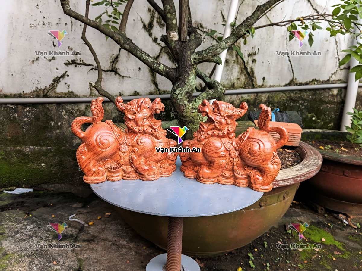 Tượng Nghê Phong Thủy Gỗ Hương