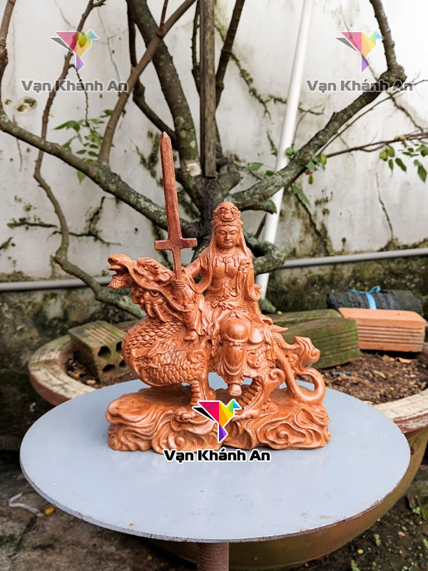Tượng Văn Thù Bồ Tát Để Xe