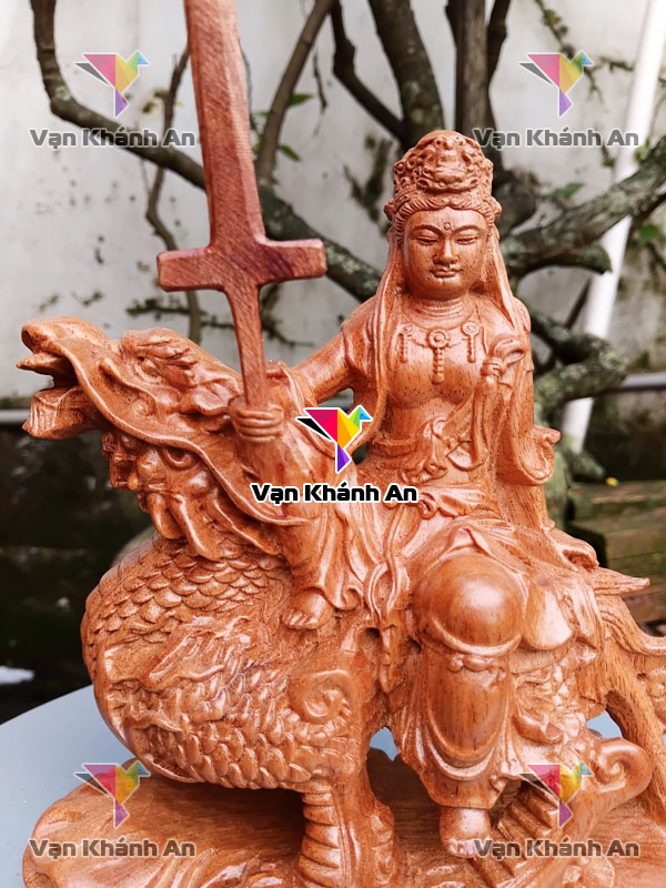 Tượng Văn Thù Bồ Tát Để Xe